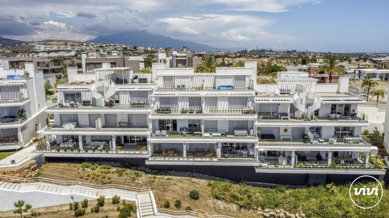 Vivi Homes - Pool, Golf & Terrace
